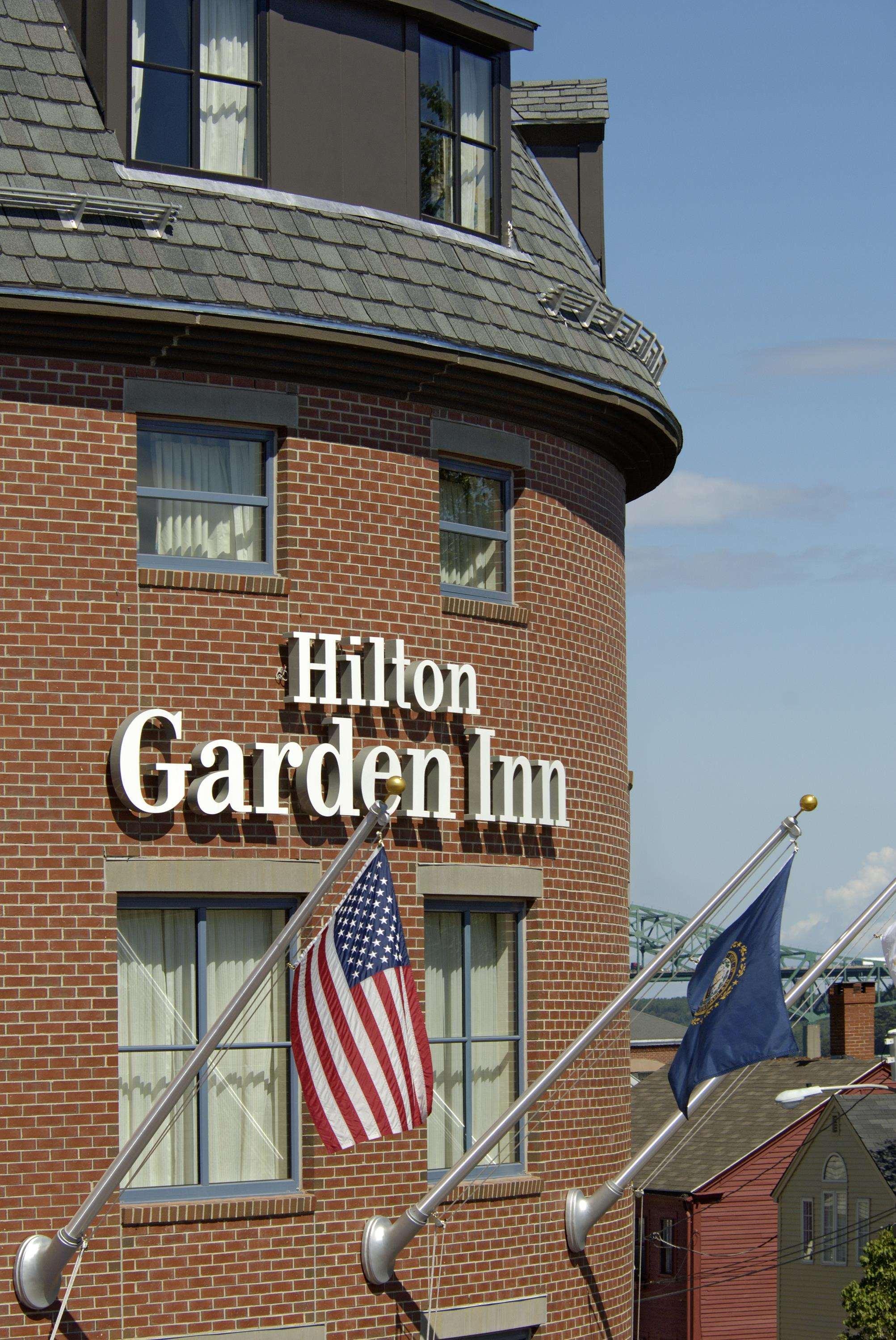 Hilton Garden Inn Portsmouth Downtown Extérieur photo