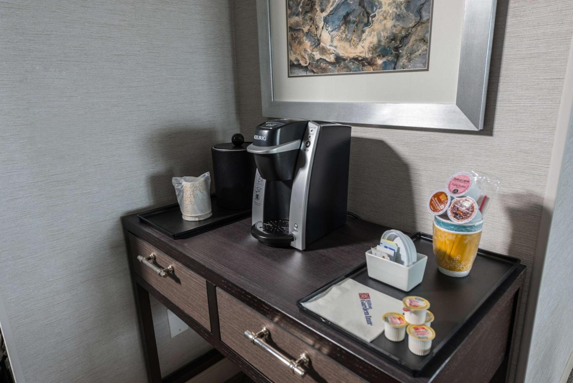 Hilton Garden Inn Portsmouth Downtown Extérieur photo