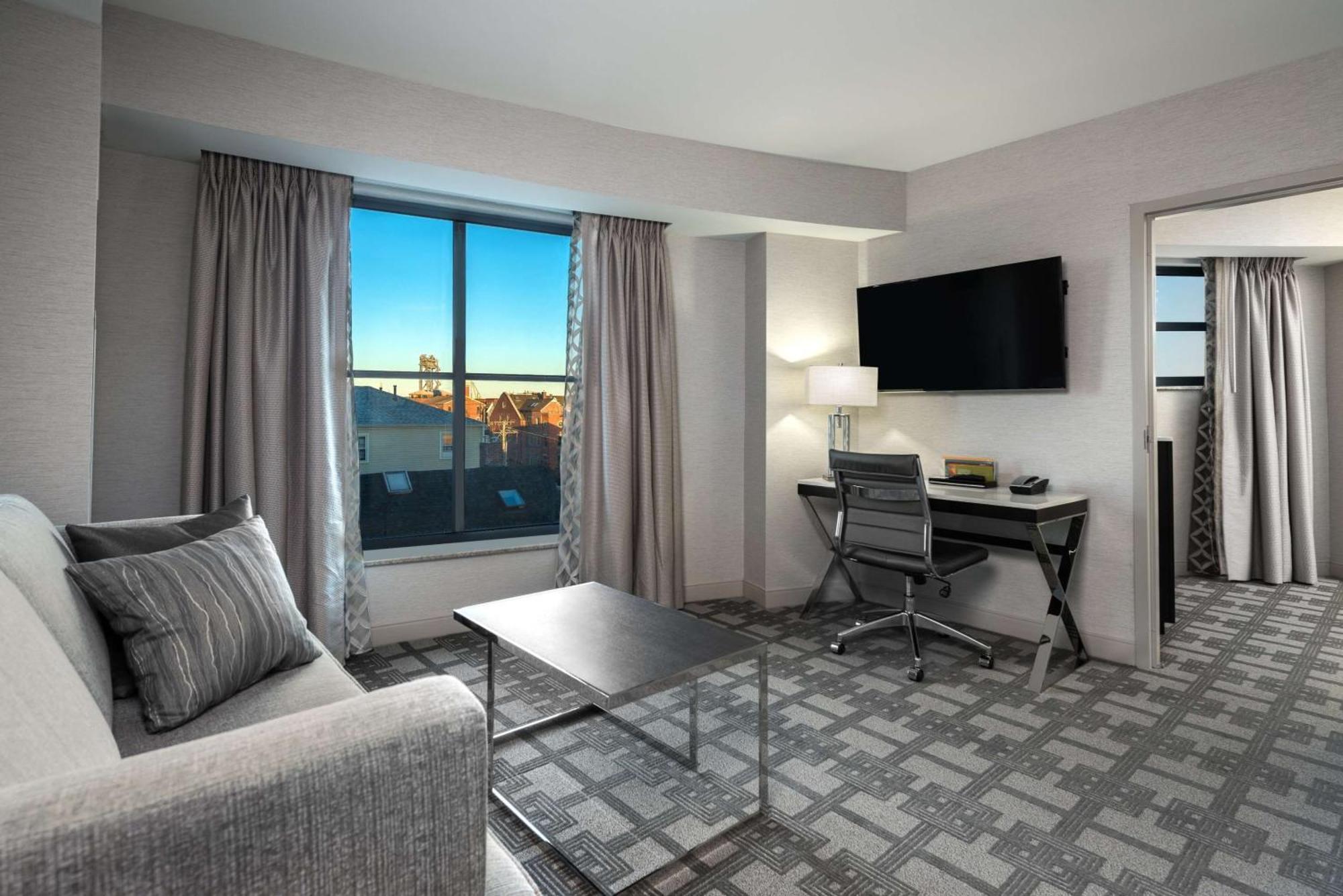 Hilton Garden Inn Portsmouth Downtown Extérieur photo