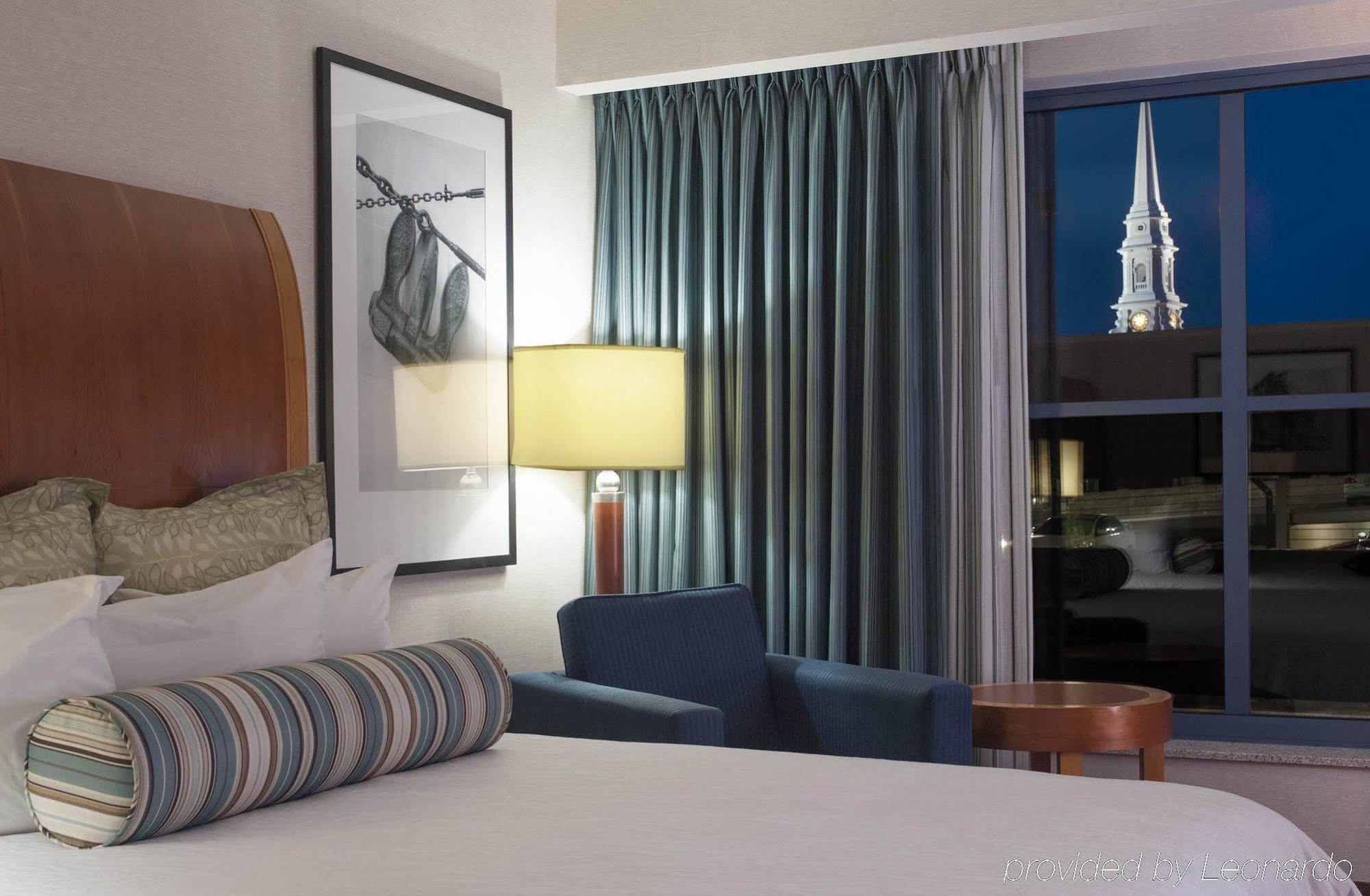 Hilton Garden Inn Portsmouth Downtown Extérieur photo